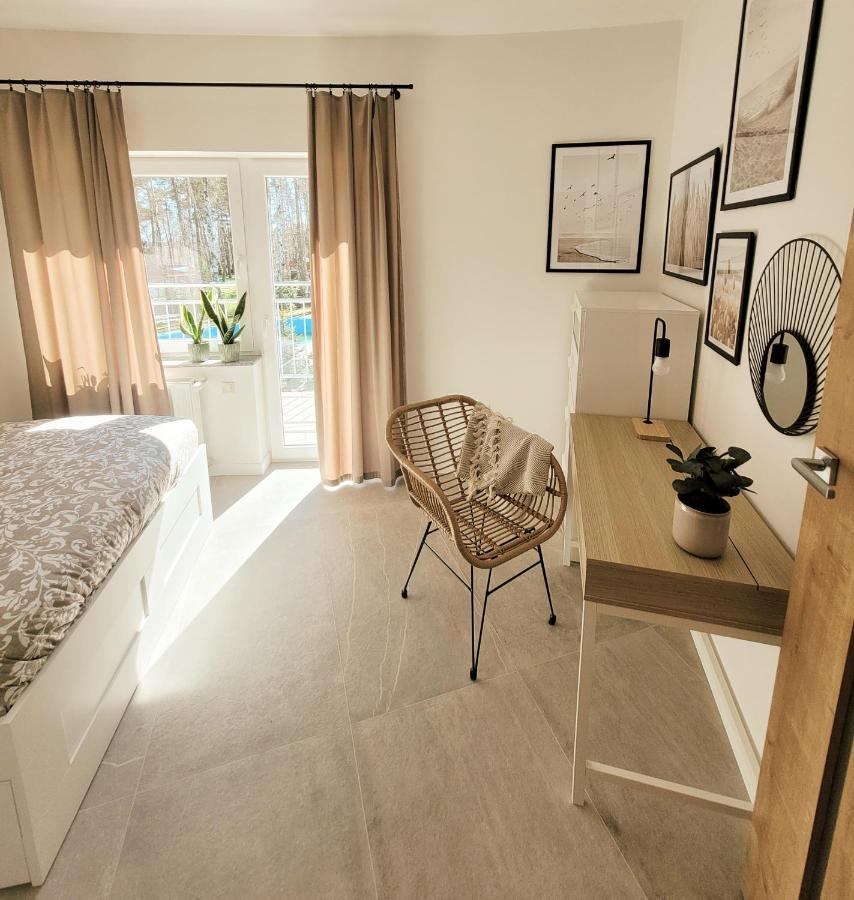 Pine Point Apartament With Terrace, Shared Pool, Tennis Court โปเบียโรโว ภายนอก รูปภาพ