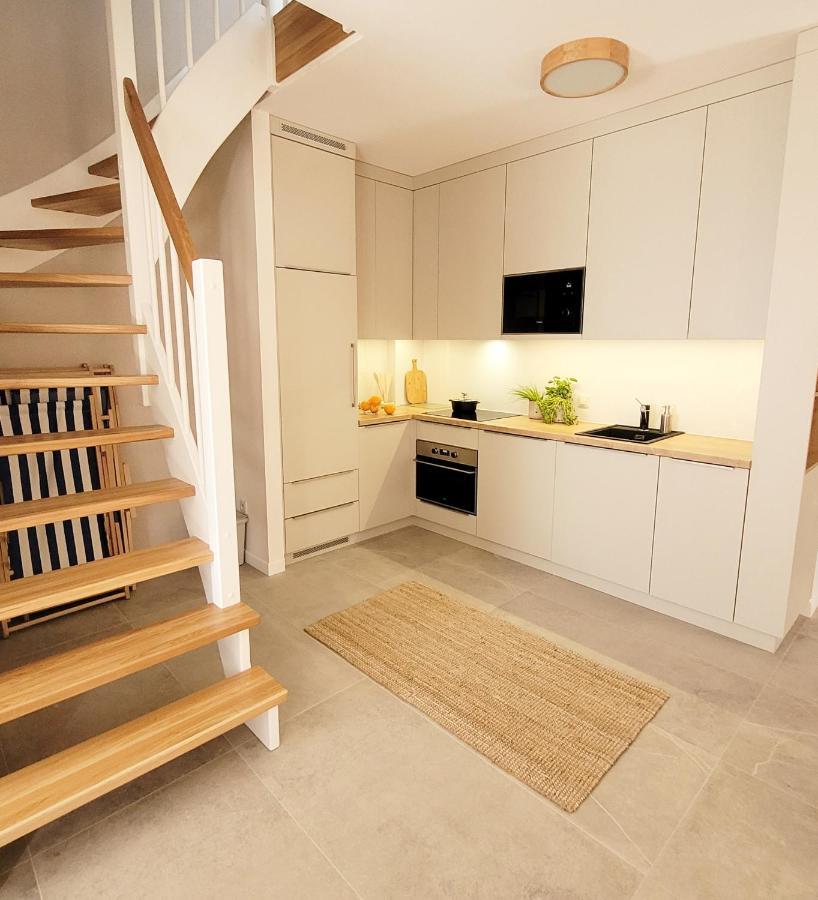 Pine Point Apartament With Terrace, Shared Pool, Tennis Court โปเบียโรโว ภายนอก รูปภาพ