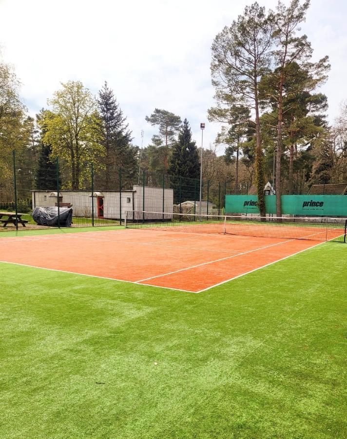 Pine Point Apartament With Terrace, Shared Pool, Tennis Court โปเบียโรโว ภายนอก รูปภาพ