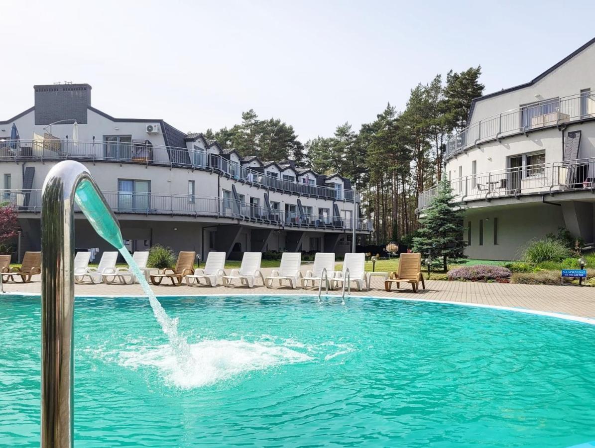 Pine Point Apartament With Terrace, Shared Pool, Tennis Court โปเบียโรโว ภายนอก รูปภาพ